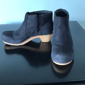 Dansko nubuck clog bootie
